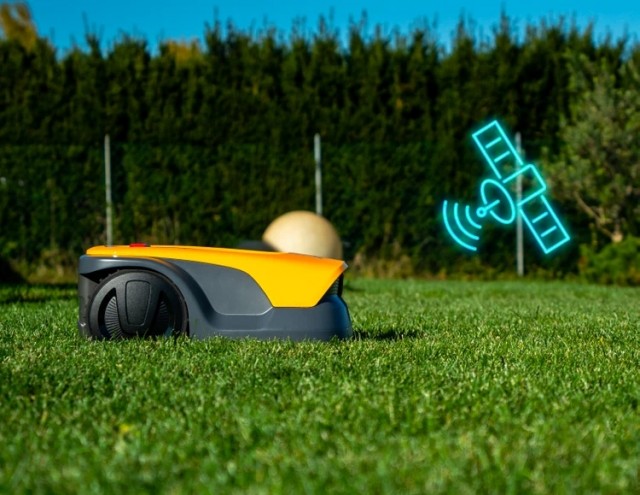 Med markedets raskeste Quad-Band   GNSS-RTK-navigasjon og 4G-tilkobling, garanterer robotklipperen maksimal presisjon, selv under krevende forhold som nær bygninger eller under trær.